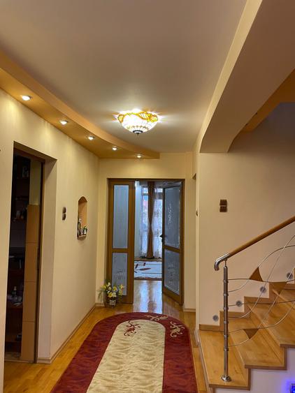 Casă individuală cu 3 camere cu Teren 300 Mp în Central
