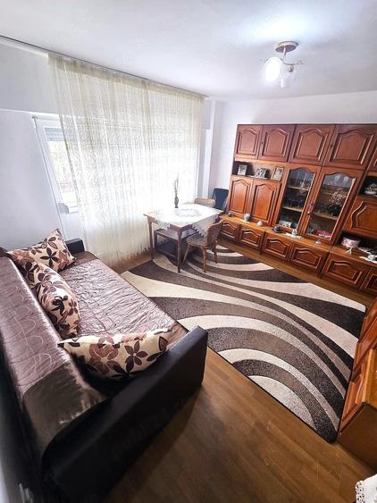 Apartament cu 2 camere decomandat în Micro 16