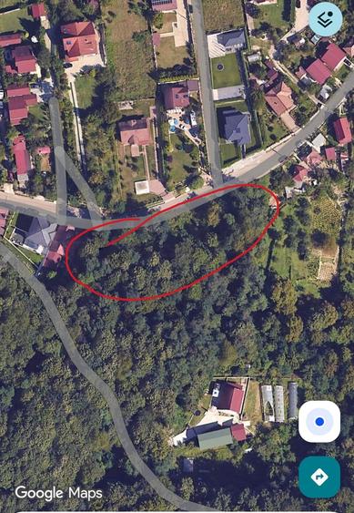 Teren de 3500 mp, în Dealul Malului