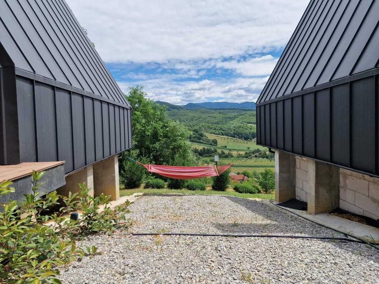 Casă cu 4 camere cu Teren 1700 Mp în Meziad