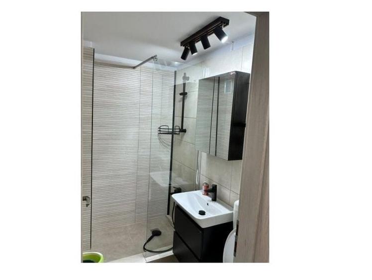 Apartament cu 4 camere decomandat în Rahova