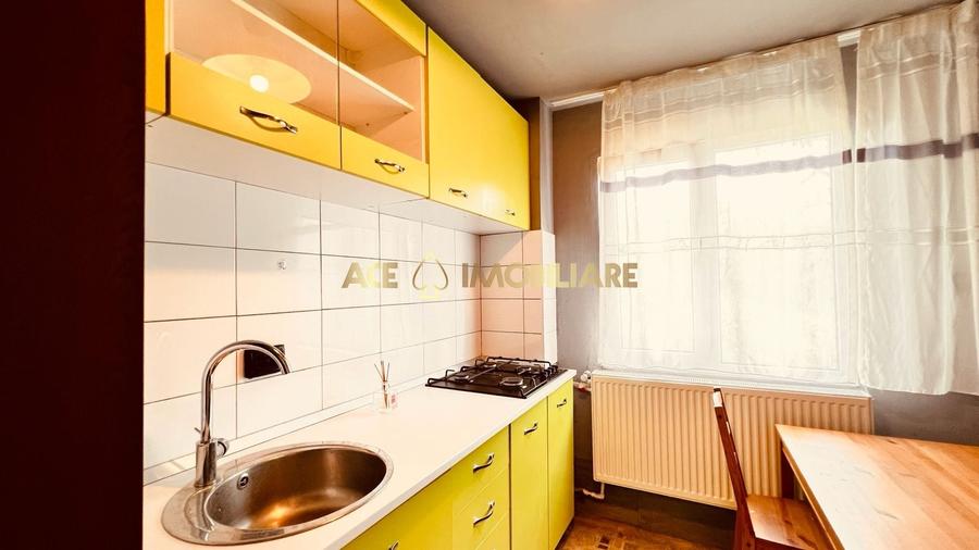 Apartament cu 3 camere decomandat, mobilat în Berceni
