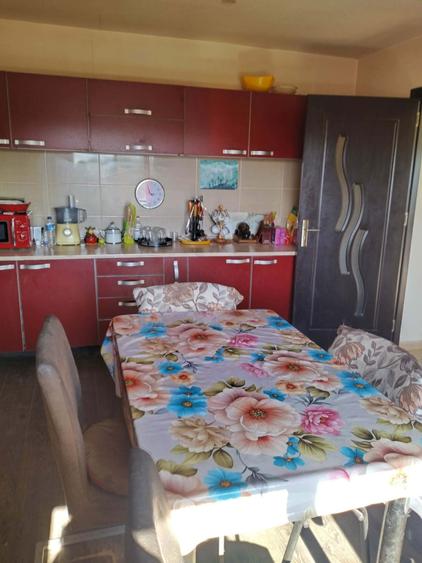 Casă individuală cu 3 camere cu Canalizare în Zănești