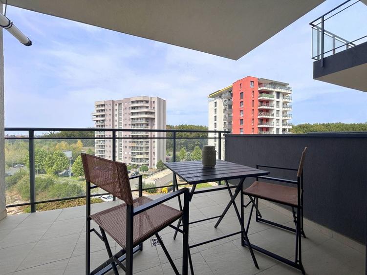 Apartament cu 3 camere decomandat, mobilat în Lipovei