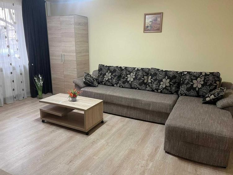 Garsonieră decomandată în Central