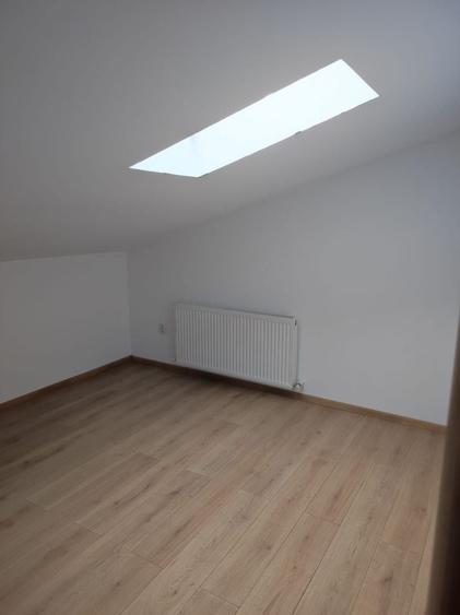 Apartament cu 2 camere decomandat în Lacul Tei