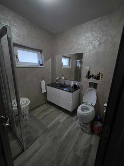 Apartament cu 2 camere nedecomandat în Rediu