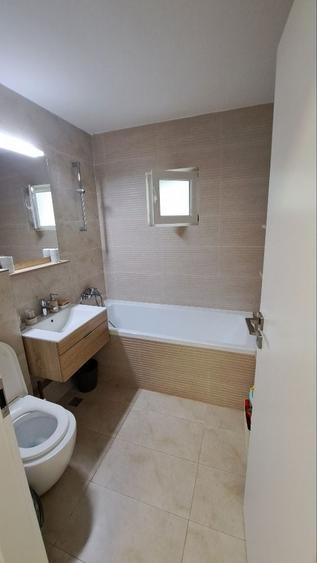 Apartament cu 2 camere decomandat, mobilat în Banu Manta