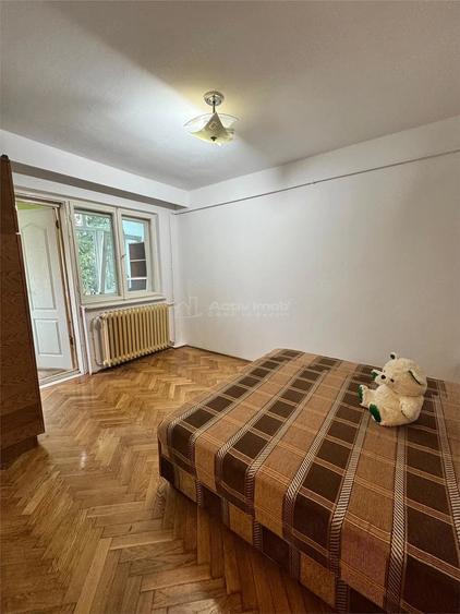 Apartament cu 2 camere decomandat în Gojdu