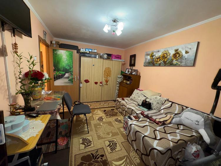 Apartament cu 2 camere decomandat în Lacul Tei