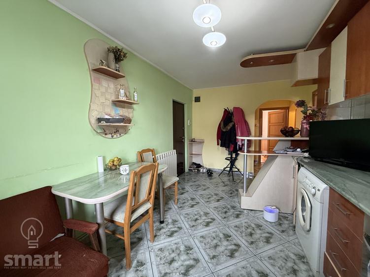 Apartament cu 3 camere decomandat, mobilat în Zorilor