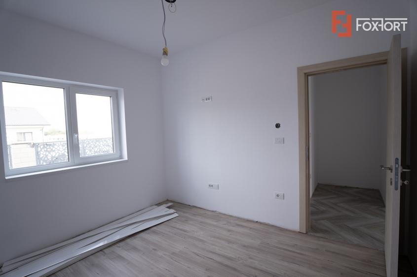 Duplex cu 4 camere cu Teren 273 Mp în Urseni