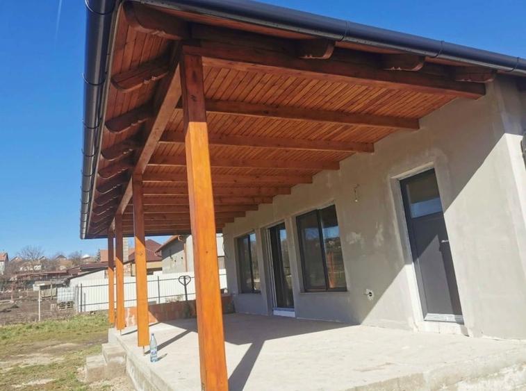 Casă cu 3 camere în Tudor Vladimirescu