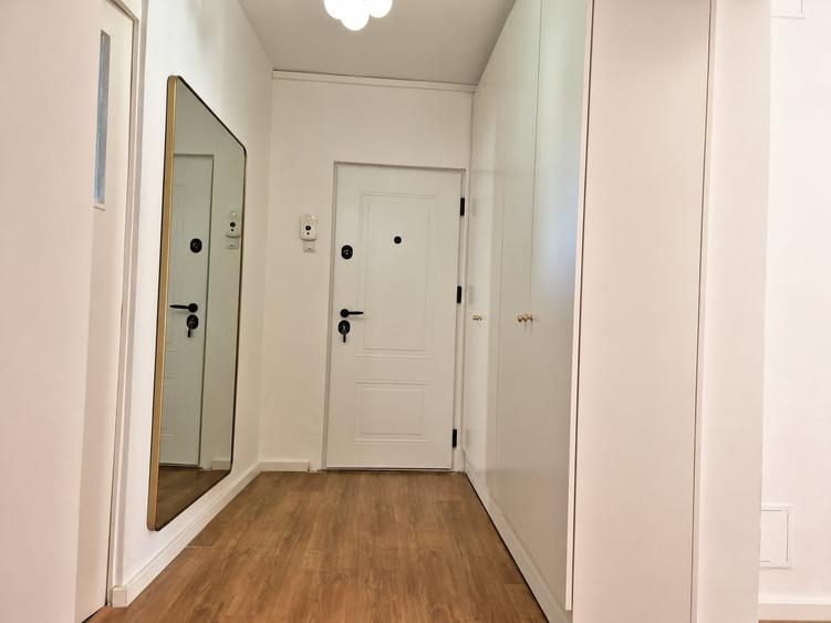 Apartament cu 3 camere decomandat, mobilat în Plopilor