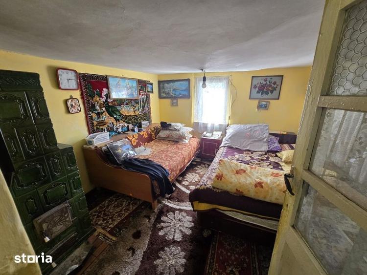 Casă cu 2 camere cu Teren 3751 Mp în Hârsești