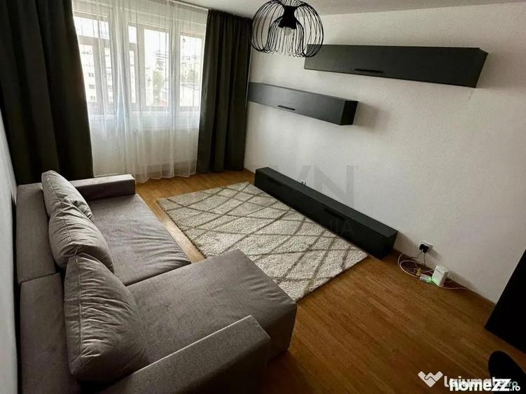 Apartament cu 3 camere decomandat în Tineretului