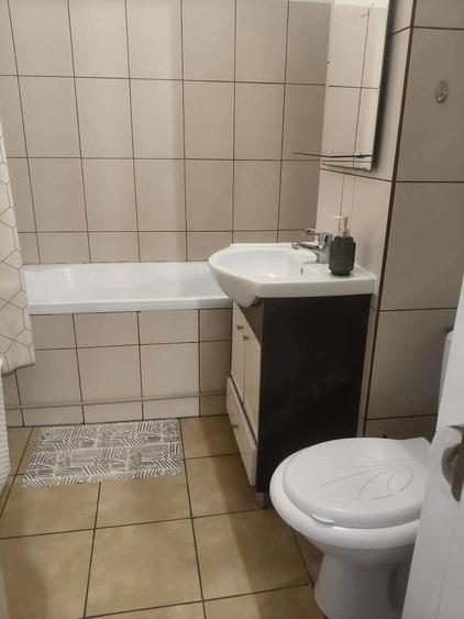 Garsonieră decomandată în Calea București