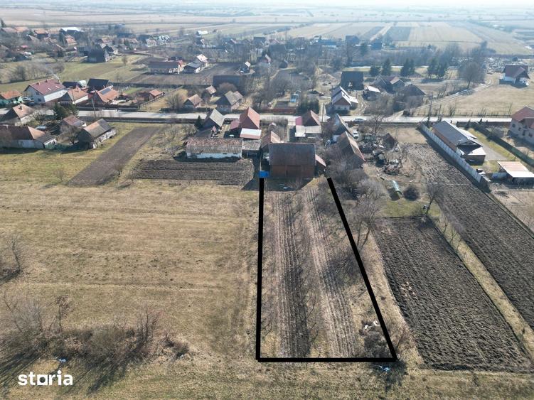 Casă cu 4 camere cu Teren 1527 Mp în Brateș
