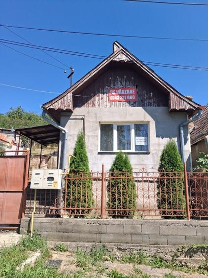 Casă cu 2 camere în Central