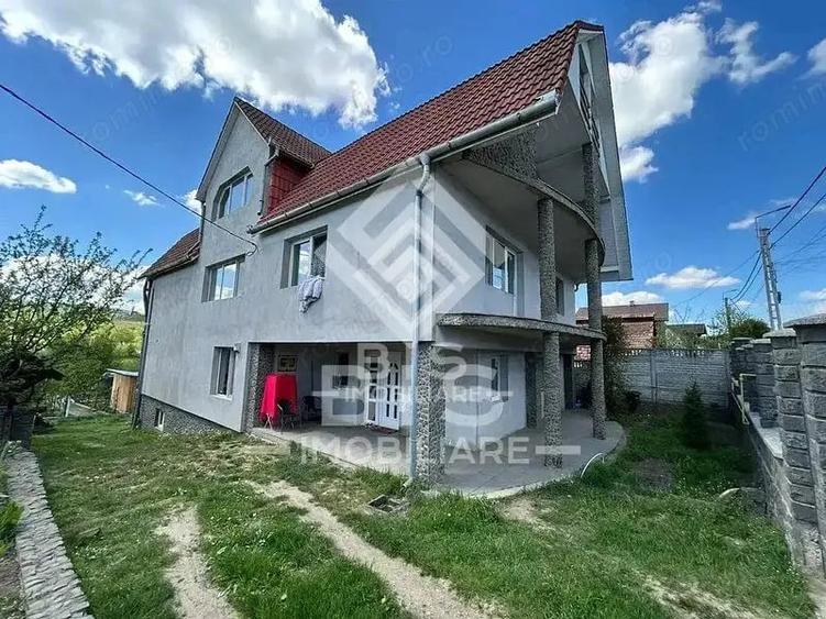 Casă cu 6 camere cu Teren 1000 Mp în Sud