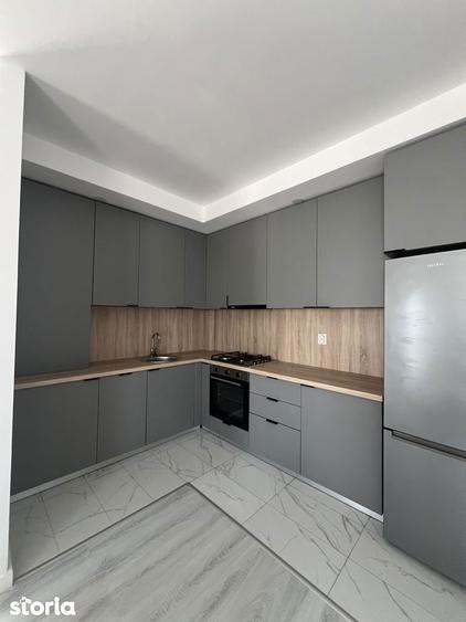 Apartament 4 camere , terasa generoasa - 13