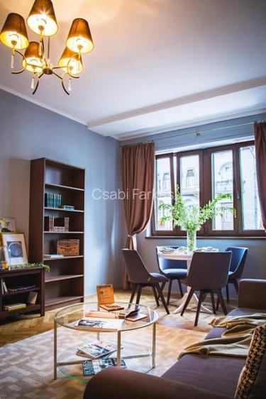Apartament cu 3 camere decomandat, mobilat în Central