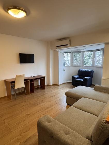 Garsoniera Ultracentral 10 min M Eroilor DB1496 - 1