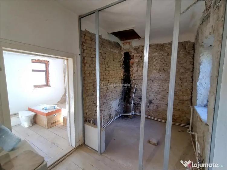 Casă cu 3 camere cu Teren 575 Mp în Central