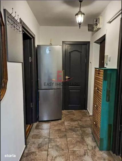 Apartament cu 3 camere decomandat în Vulcan