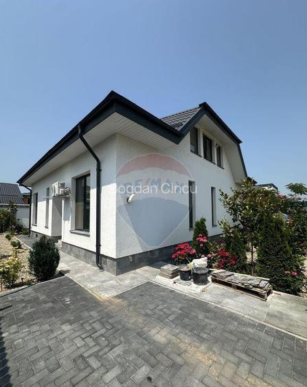 Casa cu 4 camere de vanzare in Buftea