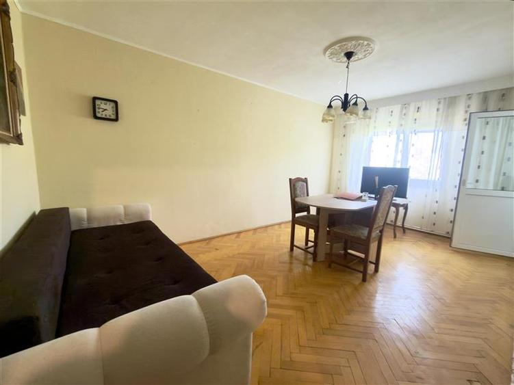 Apartament 3 camere, intermediar, Toma-Cozma - 1