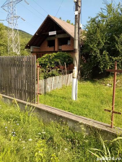 Casa de vanzare la rosu - 2