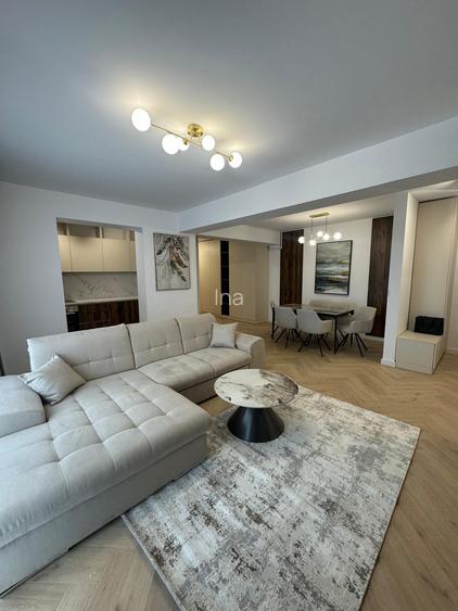 Apartament cu 4 camere decomandat, mobilat în Pipera Apartament cu 4 camere decomandat, mobilat în Pipera