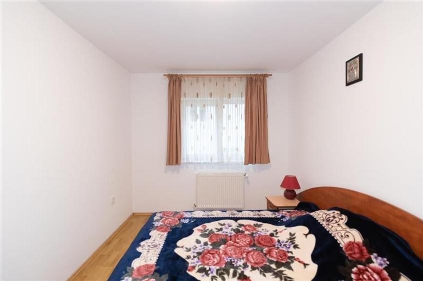 Resedinta cu atmosfera familiara,peisaj imersiv,amplasare premium,Zarnesti,Braso - 15