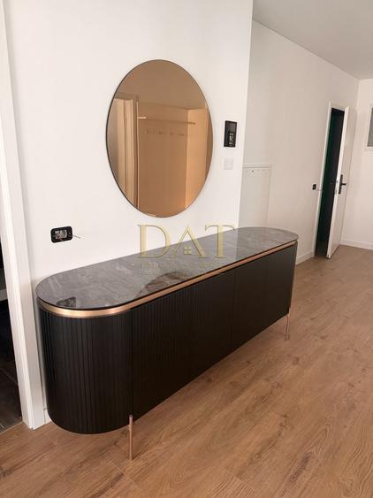 Apartament cu 3 camere în Zorilor