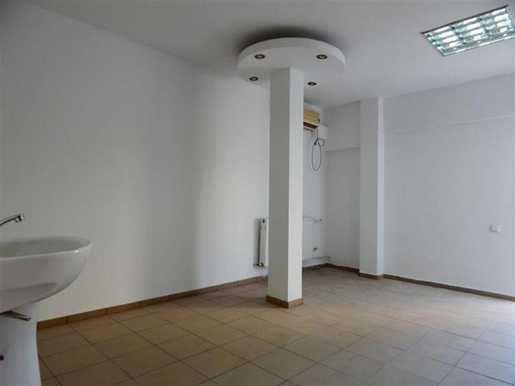 Vila de vanzare pretabila clinica medicala/birouri - 5