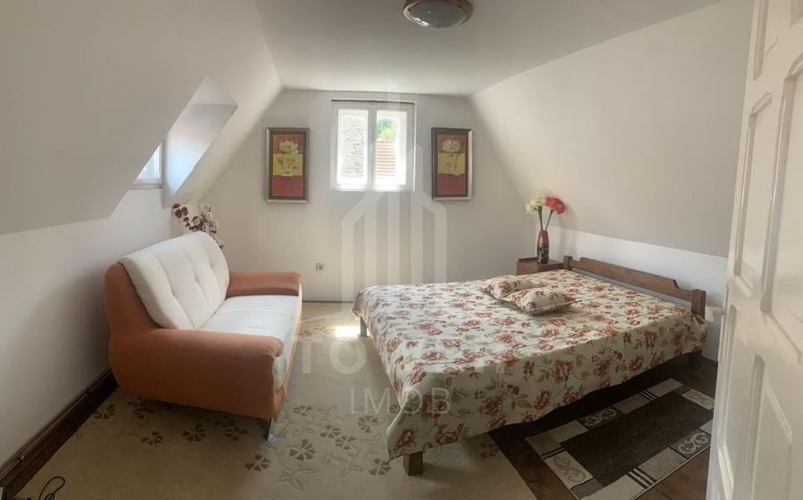 Casă în centrul Cisnădioarei cu 243mp de locuit și teren de 936mp - 19