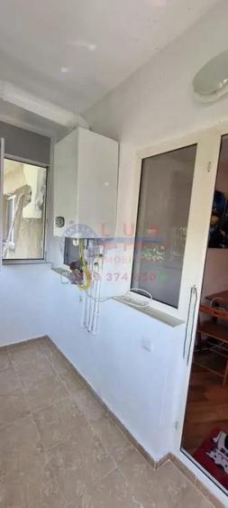 ID 472 DE INCHIRIAT: Apartament 2 camere - 4