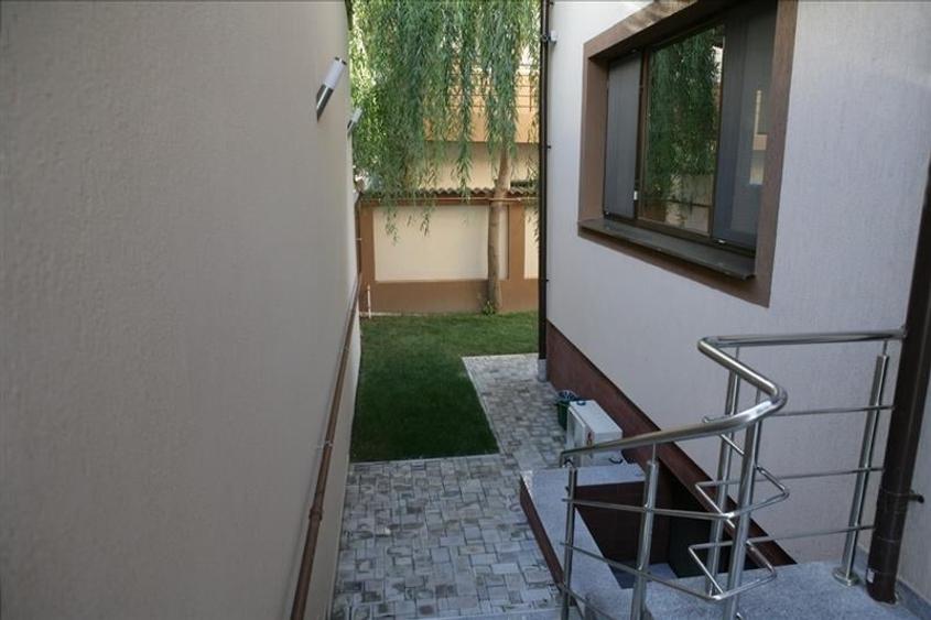 Cladire de birouri inchiriata, de vanzare, metrou Aurel Vlaicu - 9