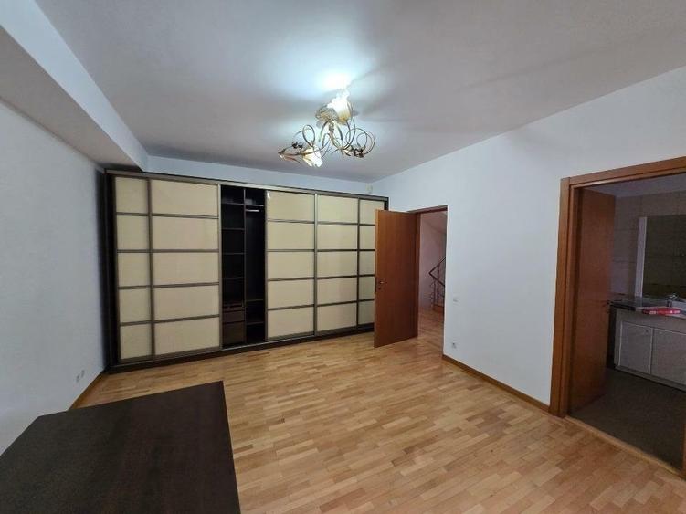 Vila individuala 7 camere in Pipera | Prima inchiriere dupa cosmetiazare | Garaj - 3