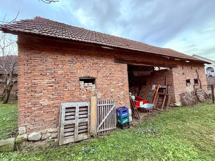 Casa de vanzare Josani, com. Pe?ti?u Mic, jud. Hunedoara 4 camere - 4