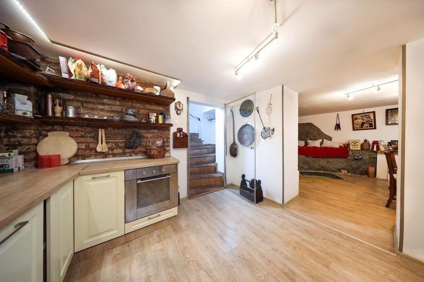 Casă deosebită de v&acirc;nzare &icirc;n centrul Brașovului - 29