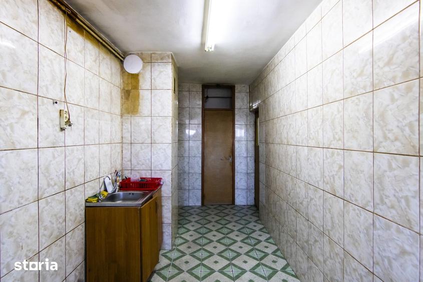Apartament cu 3 camere decomandat în Dristor