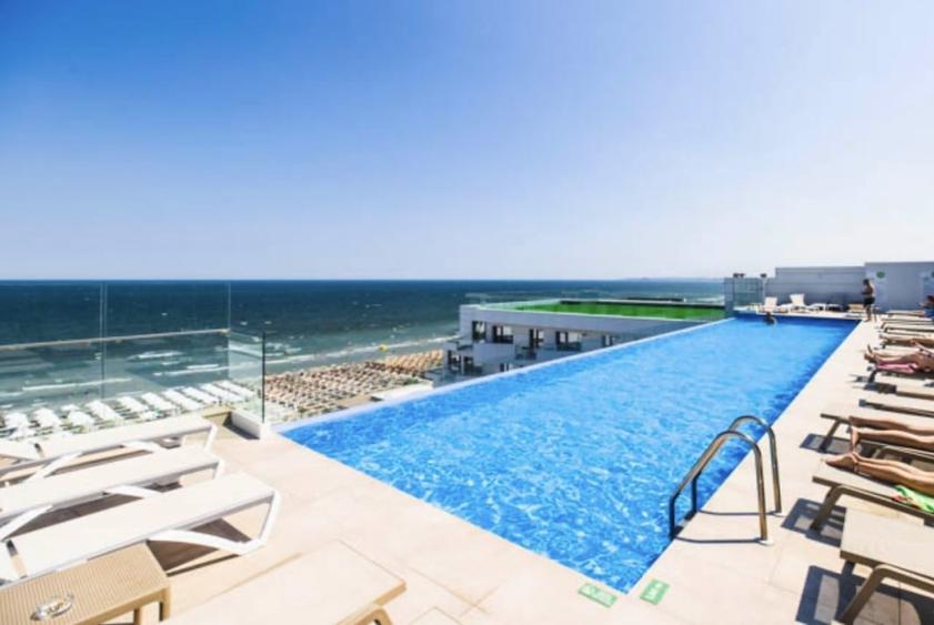 Refugiu modern la mare in Alezzi Infinity - Mamaia Nord - 1