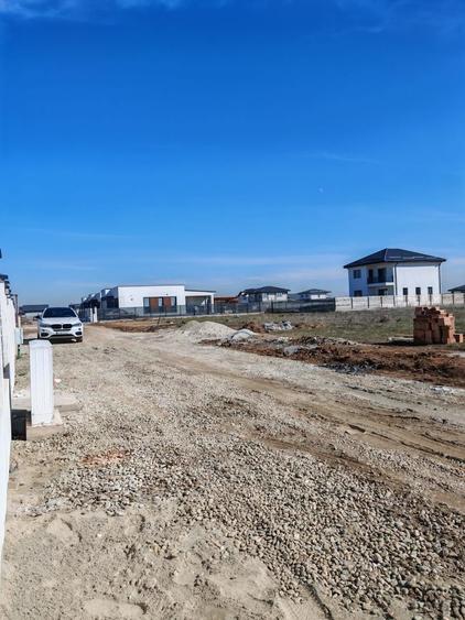 Teren 375 mp, gaz si curent la lot, pretabil investitie - 5