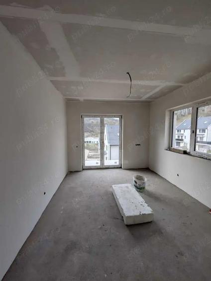 Duplex 120mp utili in zona linistita, cartier de case, Floresti - 5