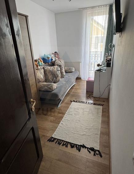 Casa moderna 4 camere 2 bai curte si parcare privata in Arhitectilor - 4