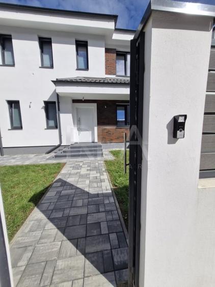 Duplex compus din doua case la 1,3 kilometri de statia de metrou Nicolae Teclu - 33