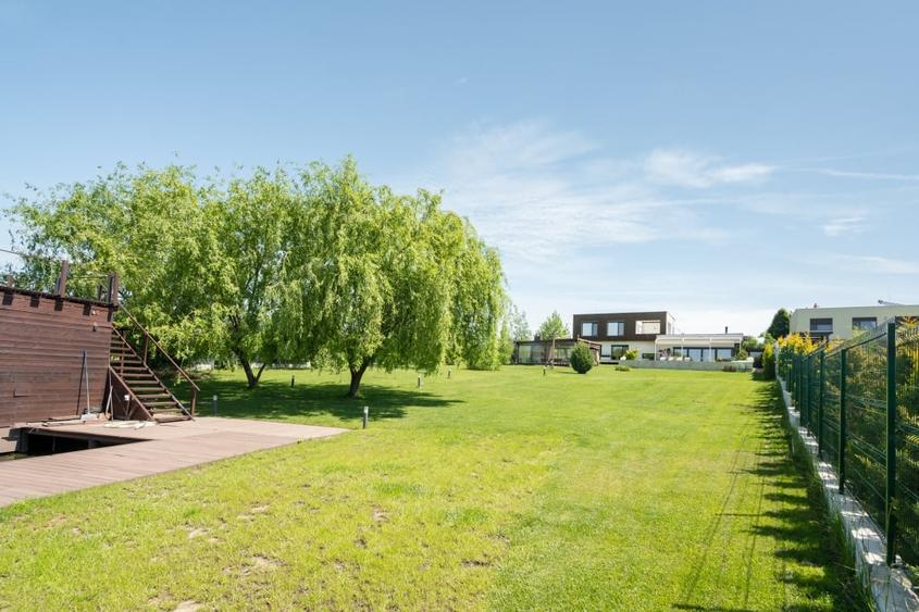 Vila individuala cu piscina si deschidere la lac - Izvorani, zona exclusivista - 20