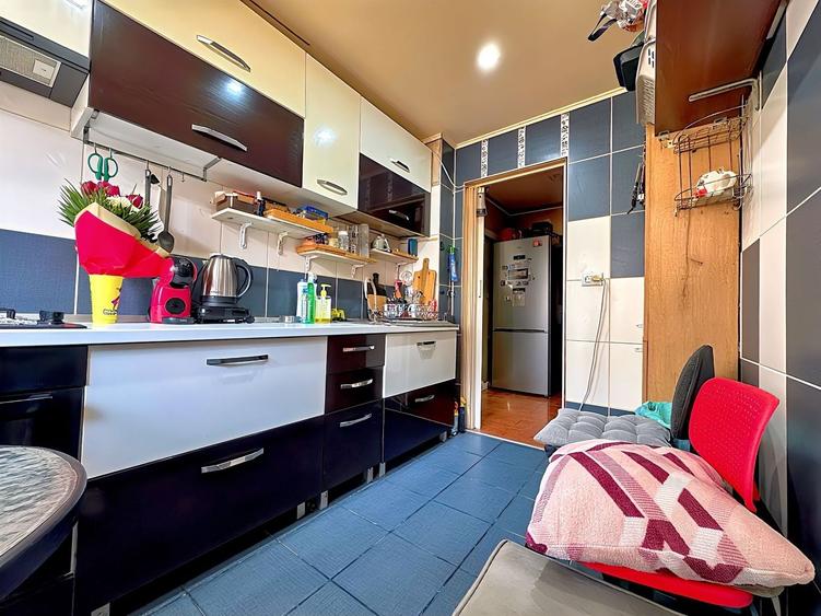 Dristor Metrou 3 camere decomandat mobilat Park Lake comision 0 - 8